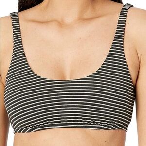 Bar III NWT size large  Black and White swim top lined
